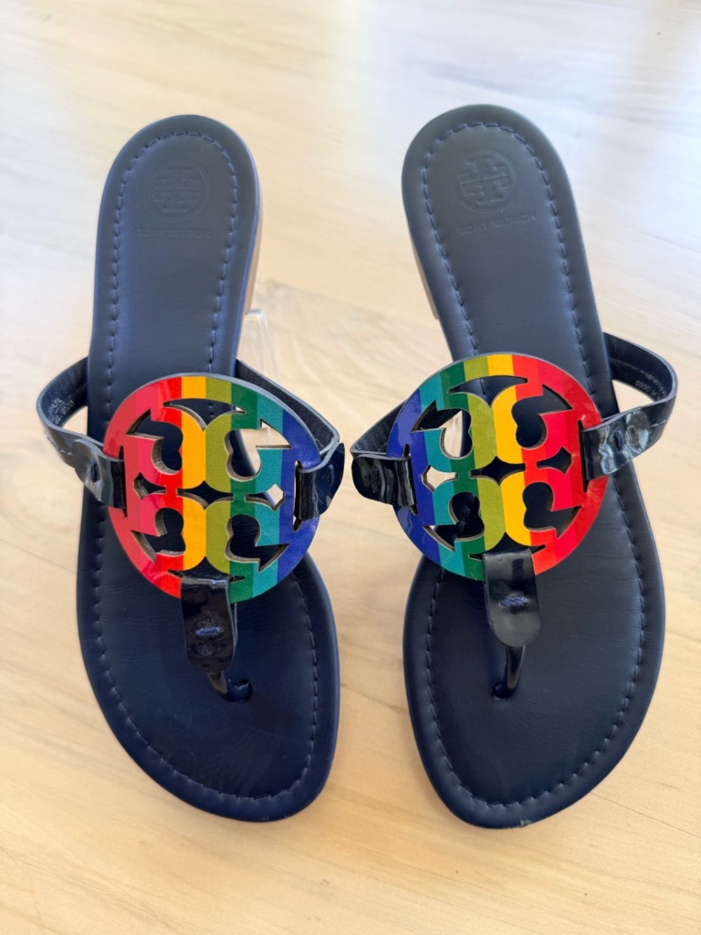 Rare TORY BURCH Blue Sandals with Rainbow Logo Medallions- Pride Sz 9.5 - Picture 5 of 6